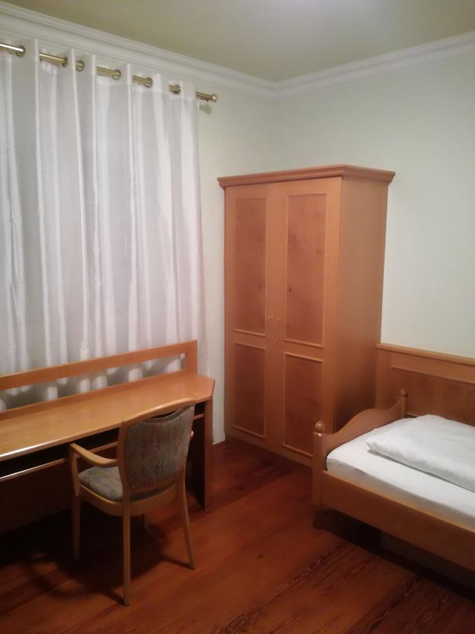 Gaststaette Peperoni Hotel Biberach an der Riß Екстериор снимка